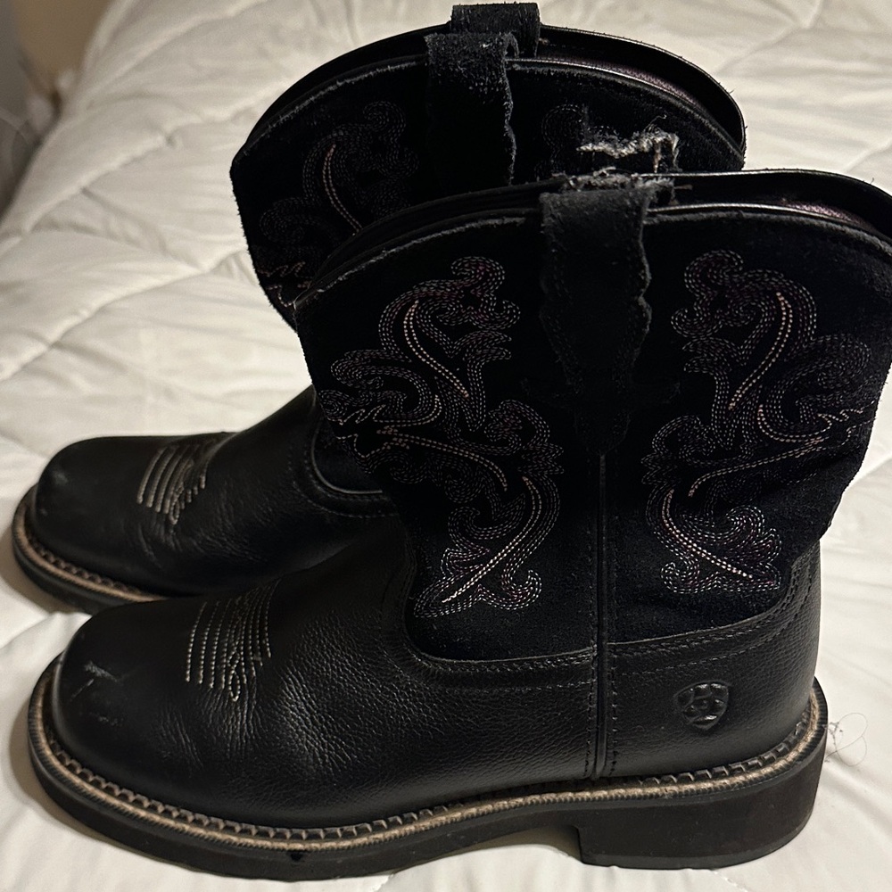 Ariat Black Leather Boots with Embroidered Accents